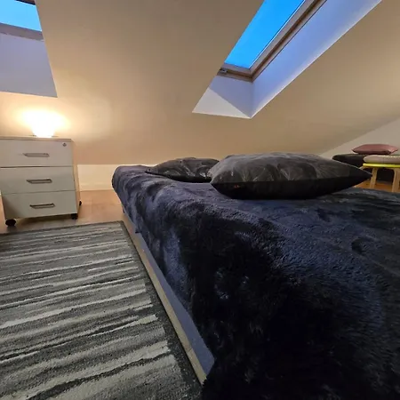 Private With 3 Bed Space , Who Looking For Mind Relax And Freedom * 华沙